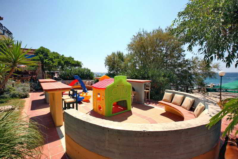 Pebble Beach Hotel Plomari Extérieur photo