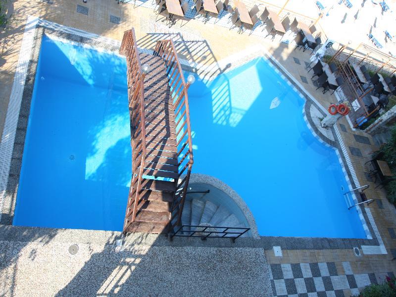 Pebble Beach Hotel Plomari Extérieur photo