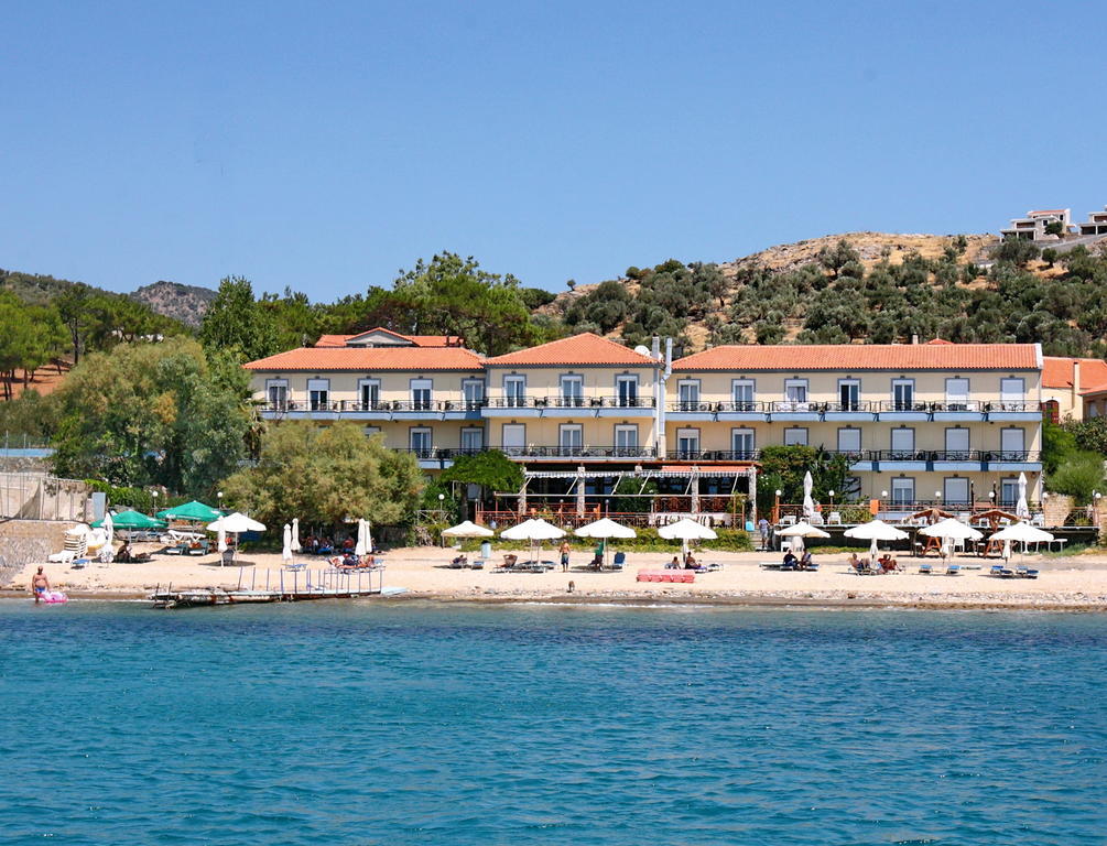 Pebble Beach Hotel Plomari Extérieur photo
