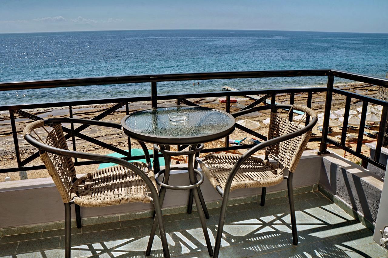 Pebble Beach Hotel Plomari Extérieur photo