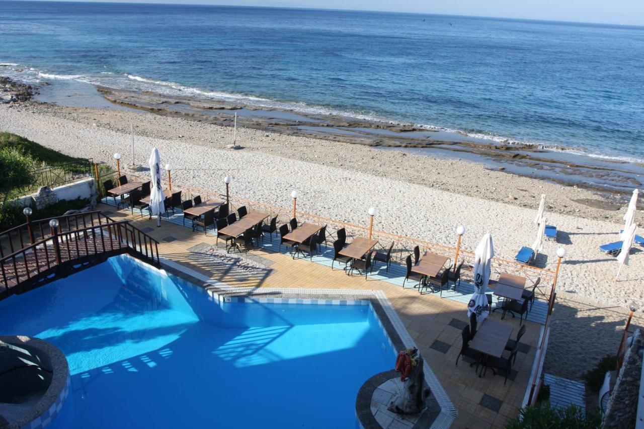 Pebble Beach Hotel Plomari Extérieur photo