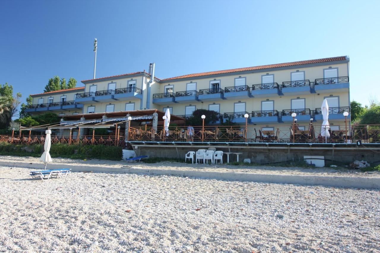 Pebble Beach Hotel Plomari Extérieur photo