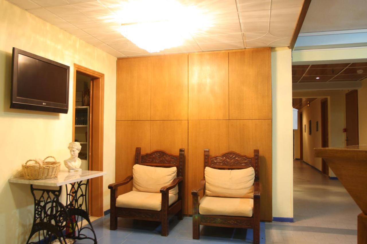 Pebble Beach Hotel Plomari Extérieur photo